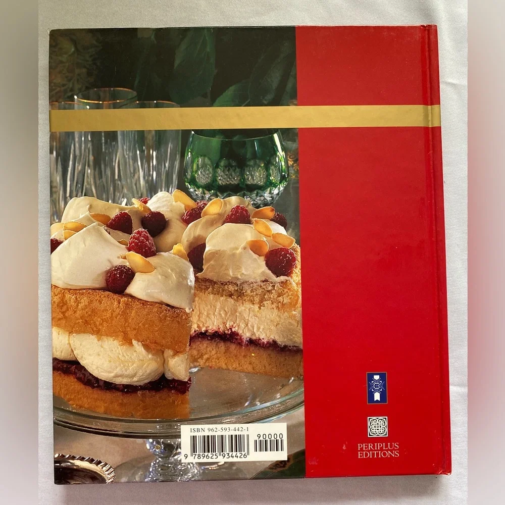 BOOK-‎ LE CORDON BLEU HOME COLLECTION CAKES HARD COVER